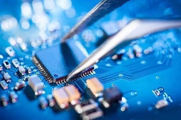 1696989684727396.jpg PCB.jpg